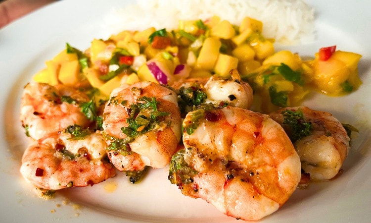 Quick & Juicy Grilled Shrimp Skewers for Summer BBQs